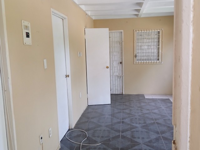 House For Rent in East  Ascott, St. Catherine Jamaica | [3]