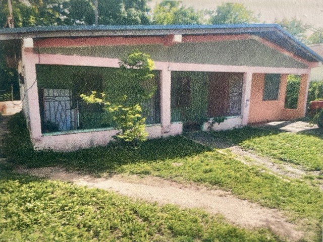 6 bed House For Sale - Spanish Town, St. Catherine, Jamaica