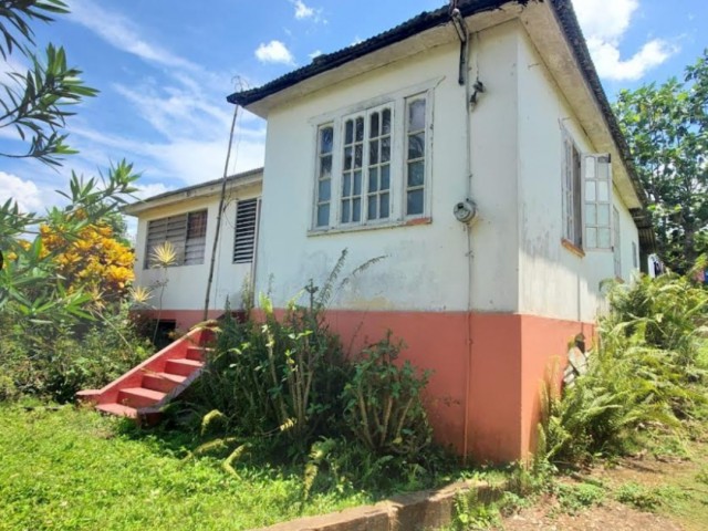 2 bed House For Sale - LINSTEAD, St. Catherine, Jamaica
