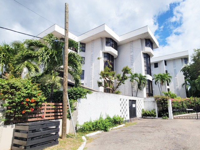 3 bed Apartment For Sale - Trafalgar Park, Kingston / St. Andrew, Jamaica