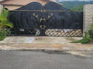 4 bed House For Rent in Montego West Village, St. James, Jamaica