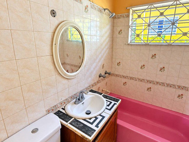 3 bed House For Rent - Linstead, St. Catherine, Jamaica