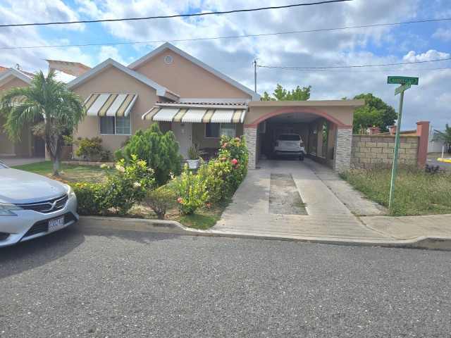 House For Sale in Caribbean Estate, St. Catherine Jamaica | [1]