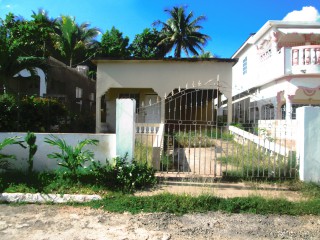 House For Sale in Old Harbour Glades, St. Catherine Jamaica | [7]