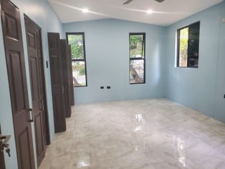 4 bed House For Sale in Off Annette Crescent, Kingston / St. Andrew, Jamaica