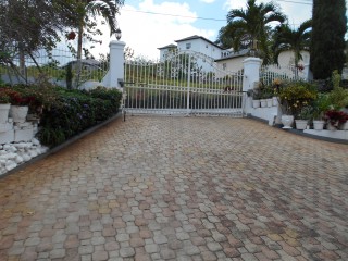 House For Sale in Avondale Heights, Manchester Jamaica | [1]