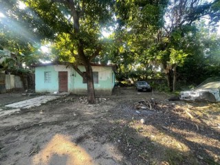 2 bed House For Sale – Spanish Town, St. Catherine, Jamaica