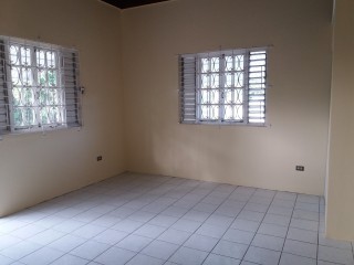 Studio Apartment For Rent in Mona Kgn 6, Kingston / St. Andrew, Jamaica