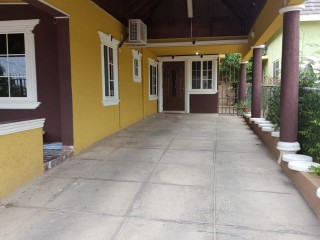 House For Sale in HELLSHIRE  HEIGHTS, St. Catherine Jamaica | [1]