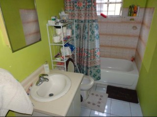 House For Sale in WHITE WATER MEADOWS, St. Catherine Jamaica | [4]
