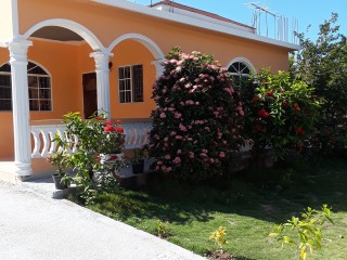 House For Sale in Bull Bay, Kingston / St. Andrew Jamaica | [12]