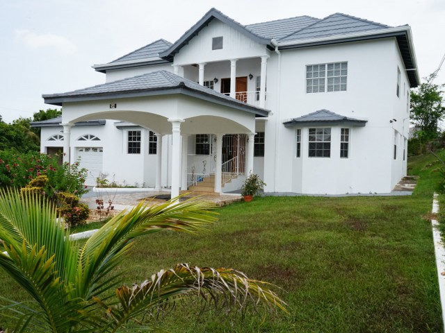 5 bed House For Sale - Santa Cruz, St. Elizabeth, Jamaica