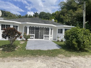 4 bed House For Sale in Village Green, St. Ann, Jamaica