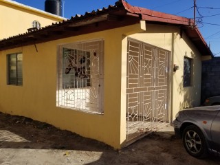 House For Sale in Seaforth, St. Catherine Jamaica | [11]