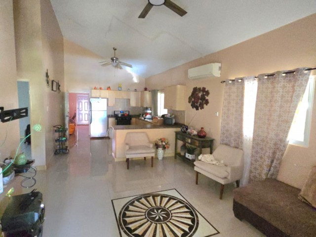 House For Sale in Caribbean Estate, St. Catherine Jamaica | [4]