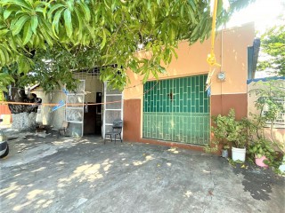 Commercial building For Sale in OFF LYNDHURST ROAD, Kingston / St. Andrew, Jamaica