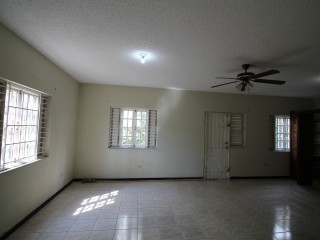 Townhouse For Sale in College Green, Kingston / St. Andrew Jamaica | [6]