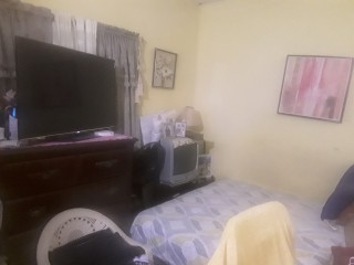 3 bed House For Sale – Hampton Green  Spn Twn, St. Catherine, Jamaica