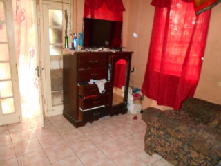 4 bed House For Sale in Lionel Town, Clarendon, Jamaica