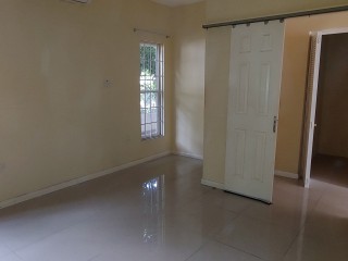 Apartment For Rent in Kingston 6, Kingston / St. Andrew Jamaica | [6]