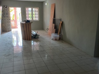 Townhouse For Rent in Ensom Spanish Town, St. Catherine Jamaica | [2]