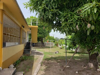 House For Sale in Meadowbrook, Kingston / St. Andrew Jamaica | [1]