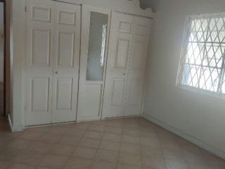 House For Rent in Longville Park, Clarendon Jamaica | [9]