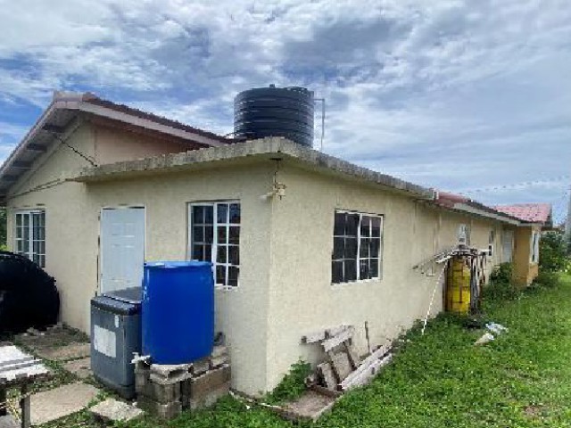 House For Sale in Old Harbour, St. Catherine Jamaica | [13]