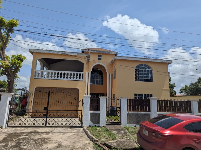 6 bed House For Sale - Old Harbour, St. Catherine, Jamaica