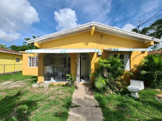 4 bed House For Sale - SYDENHAM COTTAGE, St. Catherine, Jamaica