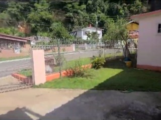 2 bed House For Rent in Kgn 19, Kingston / St. Andrew, Jamaica