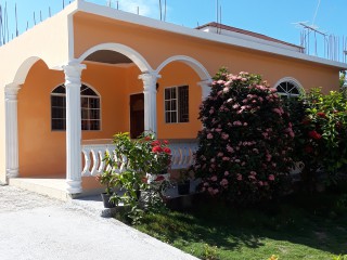House For Sale in Bull Bay, Kingston / St. Andrew Jamaica | [11]