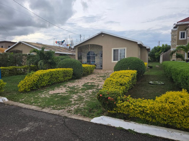 2 bed House For Rent - PHOENIX PARK VILLAGE ONE, St. Catherine, Jamaica