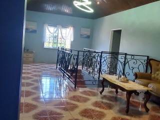 5 bed House For Sale in May Pen, Clarendon, Jamaica