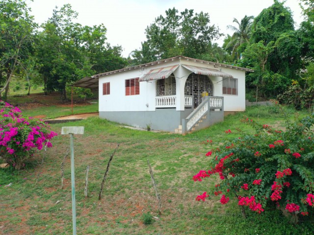 House For Sale in WILLIAMSFIELD, Manchester Jamaica | [3]