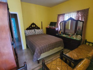 2 bed House For Sale in Cotton Piece, St. Catherine, Jamaica