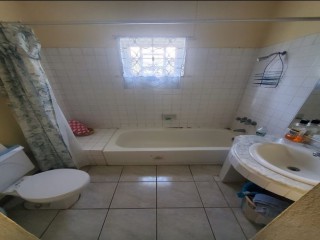 House For Sale in Bowers Estate, St. Catherine Jamaica | [10]