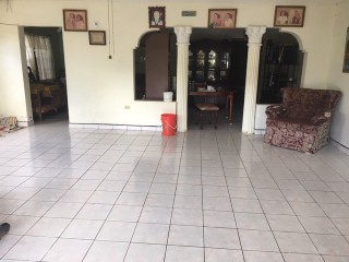 House For Sale in Chudleigh, Manchester Jamaica | [3]