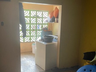 House For Sale in Off Windward Road, Kingston / St. Andrew Jamaica | [5]