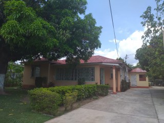 5 bed House For Sale in Sundown Crescent, Kingston / St. Andrew, Jamaica