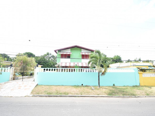 6 bed House For Sale - HAVENDALE, St. Catherine, Jamaica