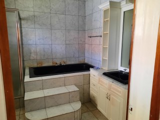 Townhouse For Rent in Off Hope Road, Kingston / St. Andrew Jamaica | [7]