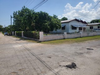 3 bed House For Sale in Bowers Estate, St. Catherine, Jamaica