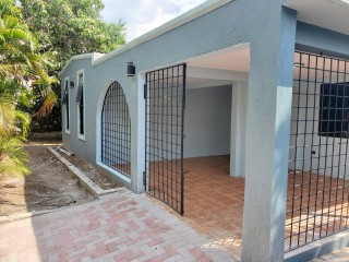 4 bed House For Sale in Off Annette Crescent, Kingston / St. Andrew, Jamaica