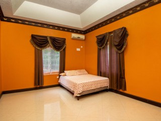 3 bed Apartment For Sale in Red Hills, Kingston / St. Andrew, Jamaica