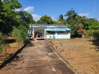 4 bed House For Sale in Cross Pen, St. Catherine, Jamaica