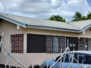 5 bed House For Sale in Willodene, St. Catherine, Jamaica