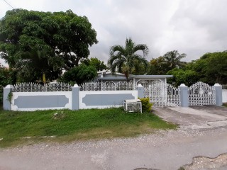 House For Sale in Willowdene, St. Catherine Jamaica | [13]