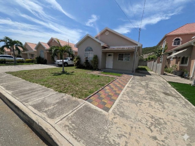 2 bed House For Rent - Caymanas Country Club Estate, St. Catherine, Jamaica