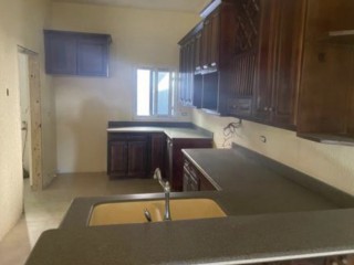 3 bed Apartment For Sale in East Oakridge Armour Heights complex, Kingston / St. Andrew, Jamaica